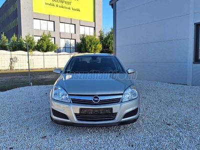 OPEL ASTRA H Sedan 1.6 Enjoy Rengeteg extrával