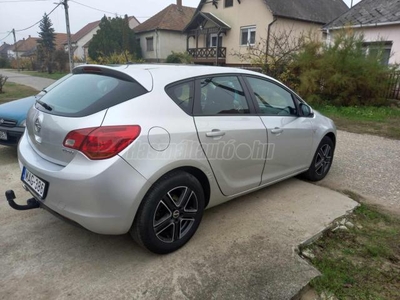 OPEL ASTRA J 1.4 T Enjoy (Automata)