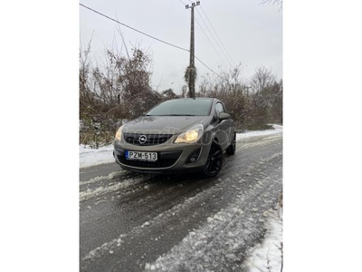 OPEL CORSA D 1.4 Sport