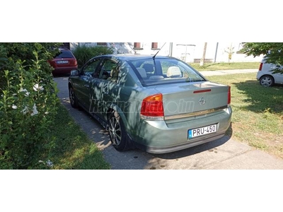 OPEL VECTRA C 2.2 Essentia