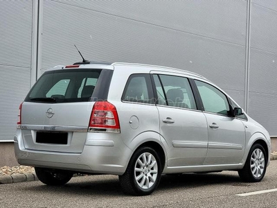 OPEL ZAFIRA B 1.8 Cosmo 112E KM Üvegtető Digit Klíma Tempomat Navi Félbőr