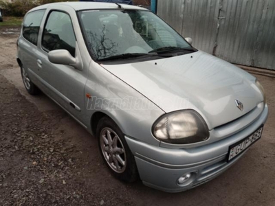 RENAULT CLIO 1.4 RT