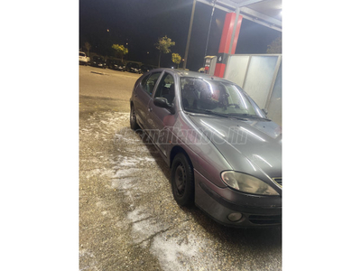 RENAULT MEGANE 1.4 16V Authentique