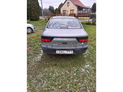 RENAULT MEGANE 1.4 RL