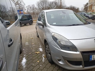 RENAULT SCENIC Grand Scénic 1.5 dCi Dynamique