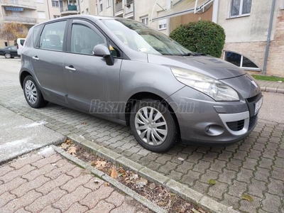 RENAULT SCENIC Grand Scénic 1.5 dCi Privilege