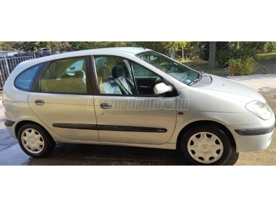 RENAULT SCENIC Scénic 1.4 16V RT