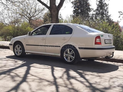 SKODA OCTAVIA 1.6 Ambiente