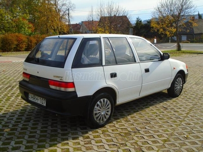 SUZUKI SWIFT 1.0 GL Megkímélt kevés kilométerrel