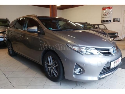 TOYOTA AURIS Touring Sports 1.8 HSD Icon (Automata) EDITION