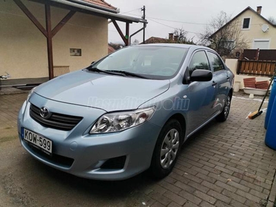 TOYOTA COROLLA Sedan 1.4