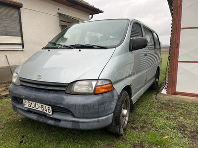 TOYOTA HI-ACE Hiace 2.4 Combi