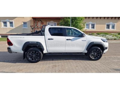 TOYOTA HI LUX Hilux 2.8 D-4D 4x4 Double Invincible (Automata) FULL EXTRA. 3 ÉV GARANCIA