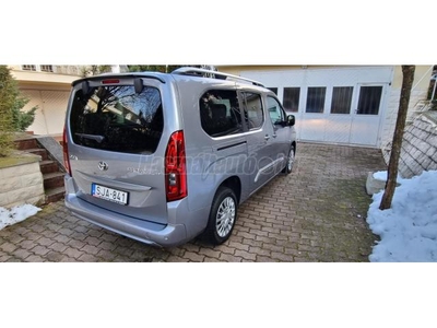 TOYOTA PROACE City Verso 1.2T Family L2H1 (Automata) [7 személy]