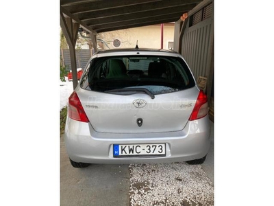 TOYOTA YARIS 1.3 Sol AC