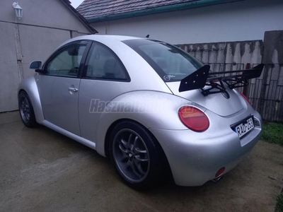 VOLKSWAGEN BEETLE Beetle 2.0