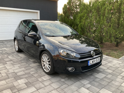 VOLKSWAGEN GOLF VI 1.6 Trendline