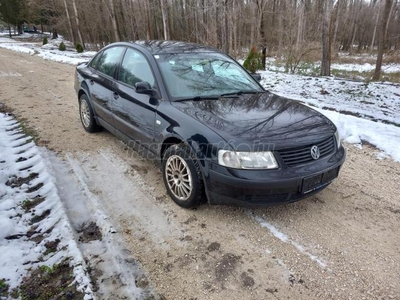 VOLKSWAGEN PASSAT 1.9 PD TDI Highline