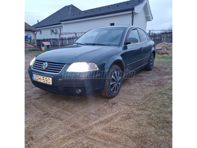 VOLKSWAGEN PASSAT V