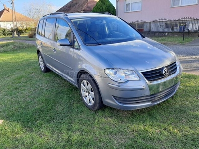 VOLKSWAGEN TOURAN 1.9 PD TDi Trendline