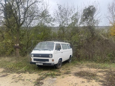 VOLKSWAGEN TRANSPORTER T3 1.6 245 041 9 személyes kisbusz