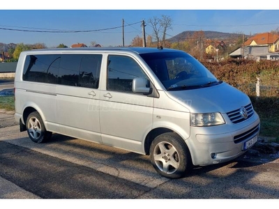 VOLKSWAGEN TRANSPORTER T5 2.5 TDI Caravelle Comfortline Tiptronic DIGITKLIMA!