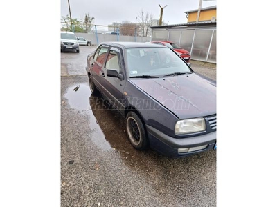 VOLKSWAGEN VENTO 1.6 Comfort