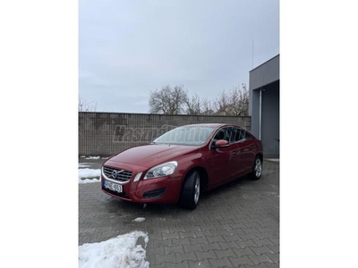 VOLVO S60 2.0 D [D3] Summum Geartronic