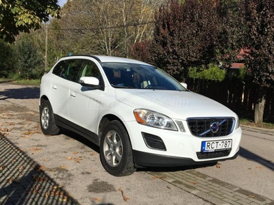 VOLVO XC60 2.4 D [D3] Kinetic Geartronic Szerviíkönyv. költségmentes állapot