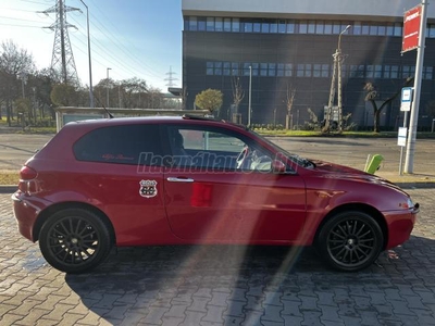 ALFA ROMEO 147 1.6 T. Spark Distinctive