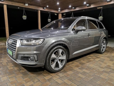 AUDI Q7 3.0 V6 TDI quattro e-tron Tiptronic Videós hirdetés