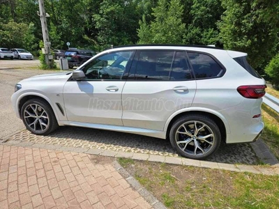 BMW X5 M50d (Automata) soft close. masszázs. HUD. ülésszellőztetés. magyarországi