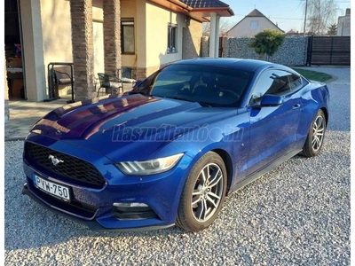 FORD MUSTANG Fastback 3.7 V6