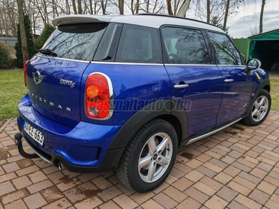 MINI COUNTRYMAN Cooper1.6 S ALL4 Automata folyamatos szervízzel