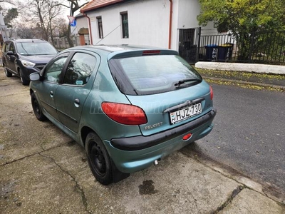 PEUGEOT 206 1.1 Presence