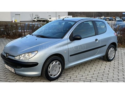 PEUGEOT 206 1.1 Presence ROZSDA.MENTES KIVÁLÓ.ÁLLAPOT