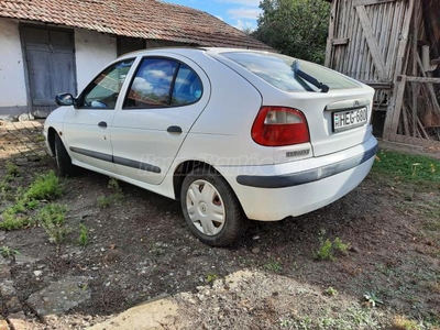 RENAULT MEGANE 1.4 16V RN