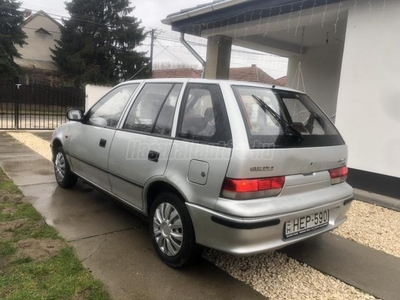 SUZUKI SWIFT 1.0 GLX