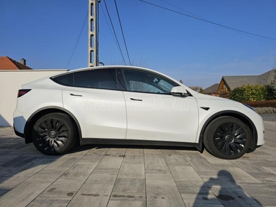 TESLA MODEL Y Long Range AWD (Automata) Újszerű abszolút karcmentes.Német gyár.Vonóhoróg.Ryzen.Gyári Gari.Azonnal vihető