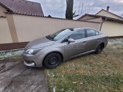 TOYOTA AVENSIS 1.8 Sol T27