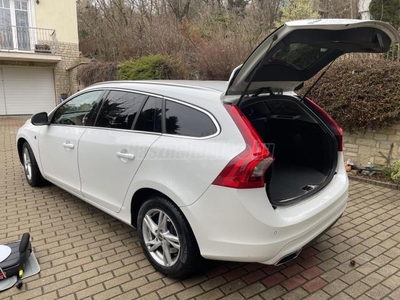 VOLVO V60 2.0 D [D2] Ocean Race Geartronic