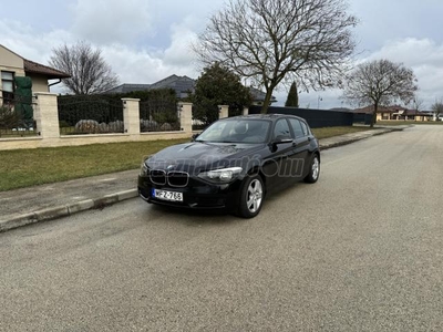 BMW 116i (5 személyes )