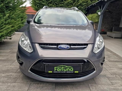 FORD C-MAX Grand2.0 TDCi Titanium TOLATÓKAMERA TÁBLAFELISMERŐ.SÁVTARTÓ RENDSZER TITÁNIUM FELSZERETSÉGGEL!