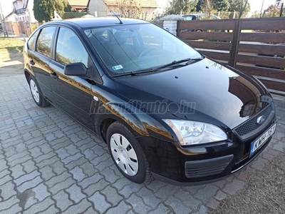 FORD FOCUS 1.4 Trend