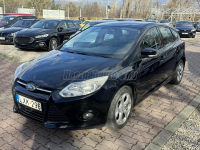 FORD FOCUS 1.6 TDCi Champions MAGYARORSZÁGI-VÉGIG VEZETETT SZERVIZKÖNYV