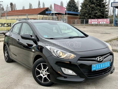 HYUNDAI I30 1.4i Comfort GYÁRI FÉNYEZÉS-ISOFIX-LED MENETFÉNY-KLÍMA-ALUFELNI-AUX