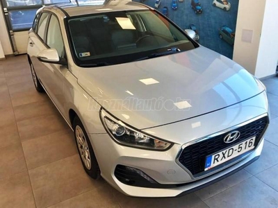 HYUNDAI I30 1.6 CRDi LP Life Magyarországi szervízkönyves 1 tulajdonos!