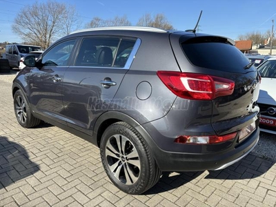 KIA SPORTAGE 1.7 CRDi FIFA Prémium Teljes Kia szervizmúlt!!!