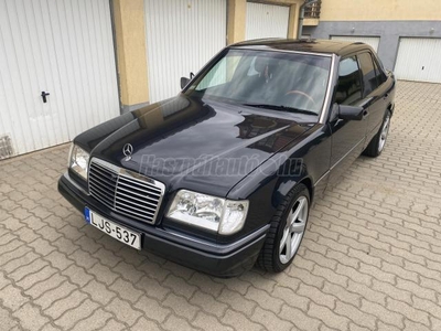 MERCEDES-BENZ E 300 D