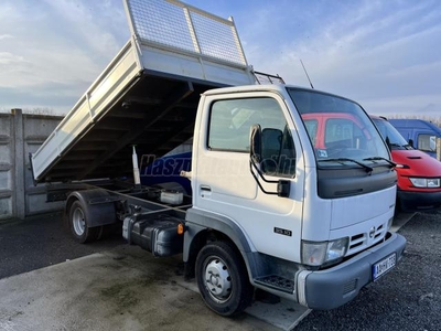 NISSAN CABSTAR 3.0 35.13 SC LWB Mod.2004 3 oldalra billencs.szép állapotban